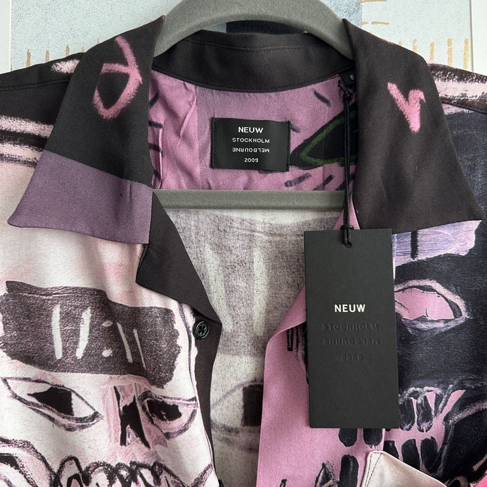 NWT NEUW DENIM Men's Pino Art Graphic Print Button-Up Collared Shirt Size S - Picture 7 of 10